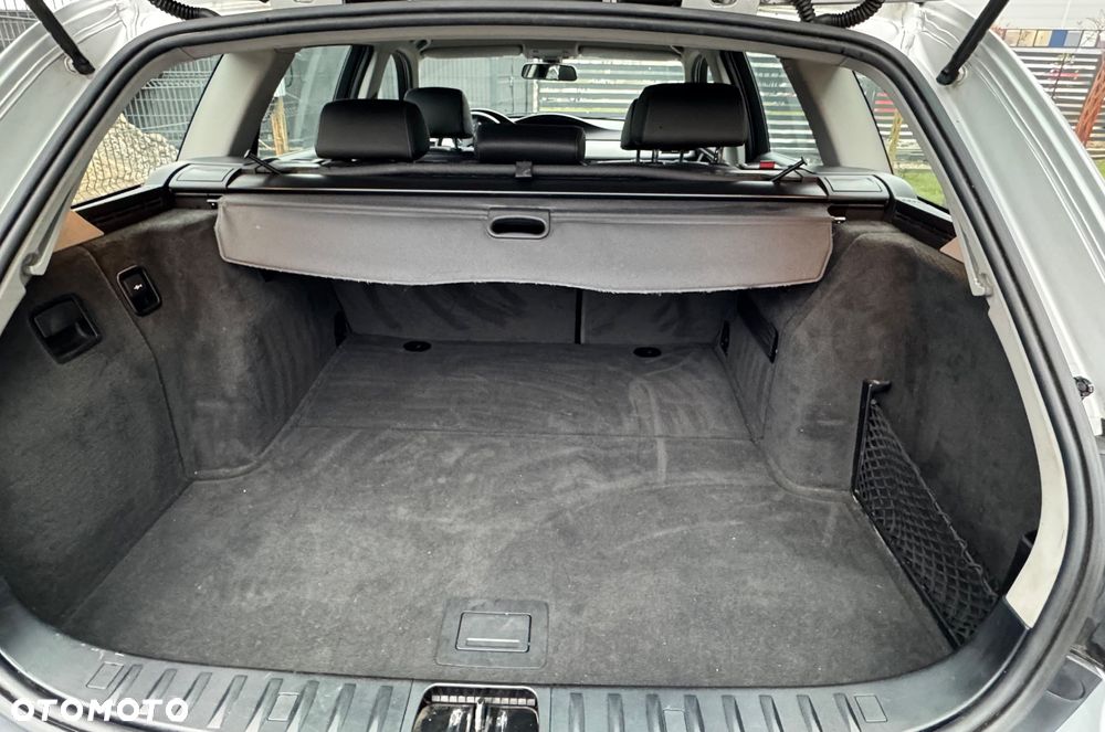 BMW Seria 3 318d DPF Edition Sport - 16