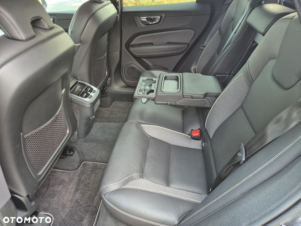 Volvo XC 60 D4 Geartronic RDesign - 22