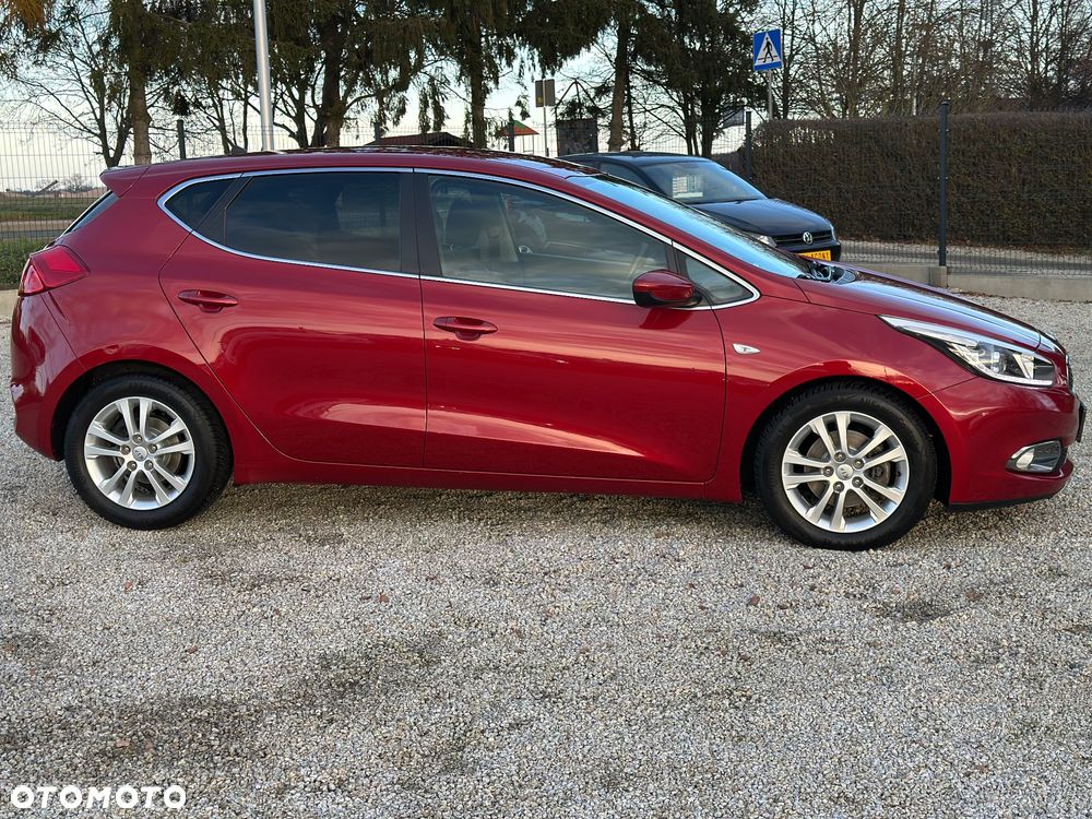 Kia Ceed 1.6 CRDi 128 ISG Edition 7 - 14
