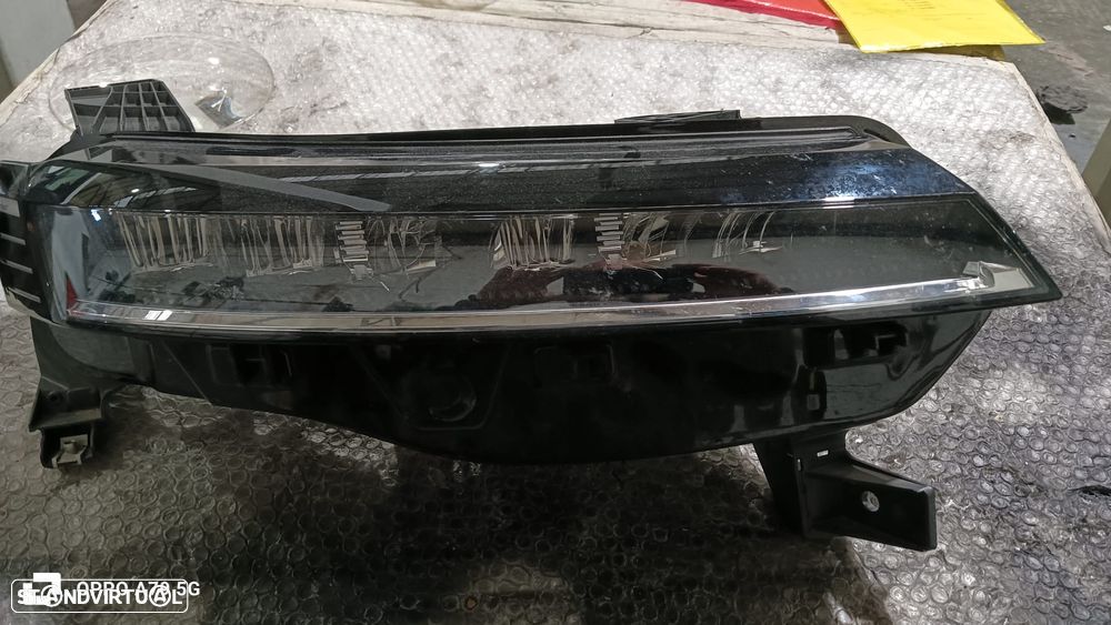 Farol Renault Megane E-tech full Led Frente Direito - 2