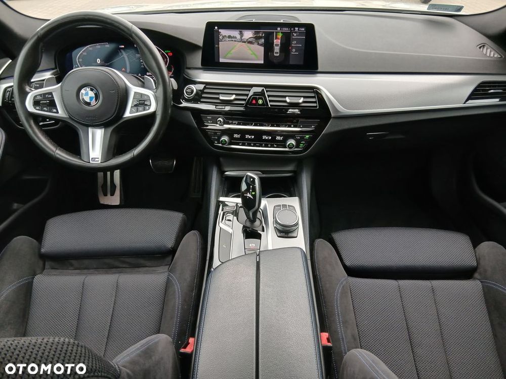 BMW Seria 5 520d M Sport sport - 14