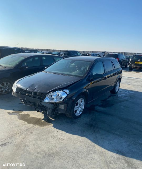 Usa fata dreapta Opel Astra H (facelift)  [din 2005 pana  2015] seria wagon 1.7 CDTI MT (110 hp) - 2