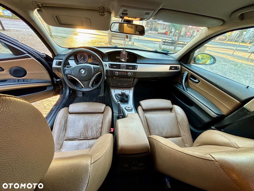 BMW Seria 3 318d - 8