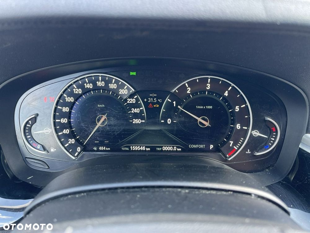 BMW Seria 5 540i xDrive Luxury Line - 12