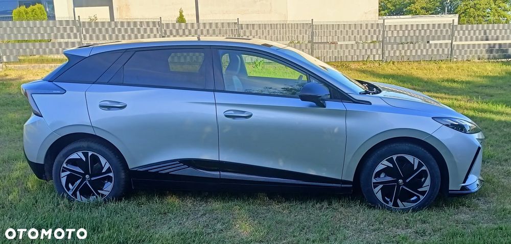 MG 4 Luxury 64 kWh - 14