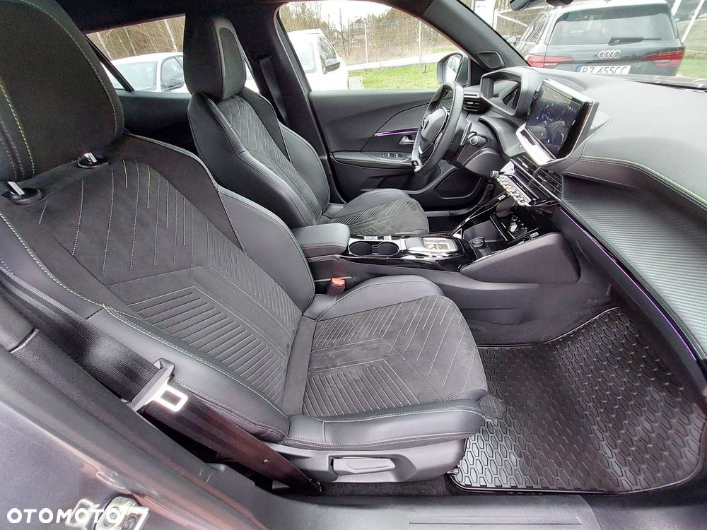 Peugeot 2008 1.2 PureTech GT S&S EAT8 - 13