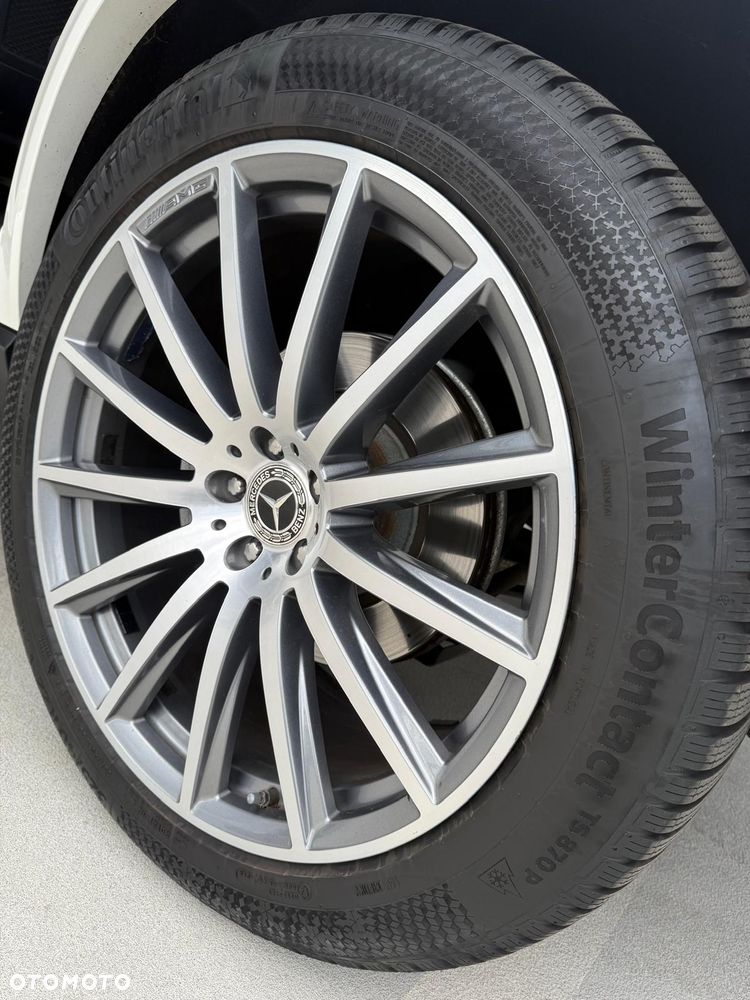 Mercedes-Benz GLS - 22