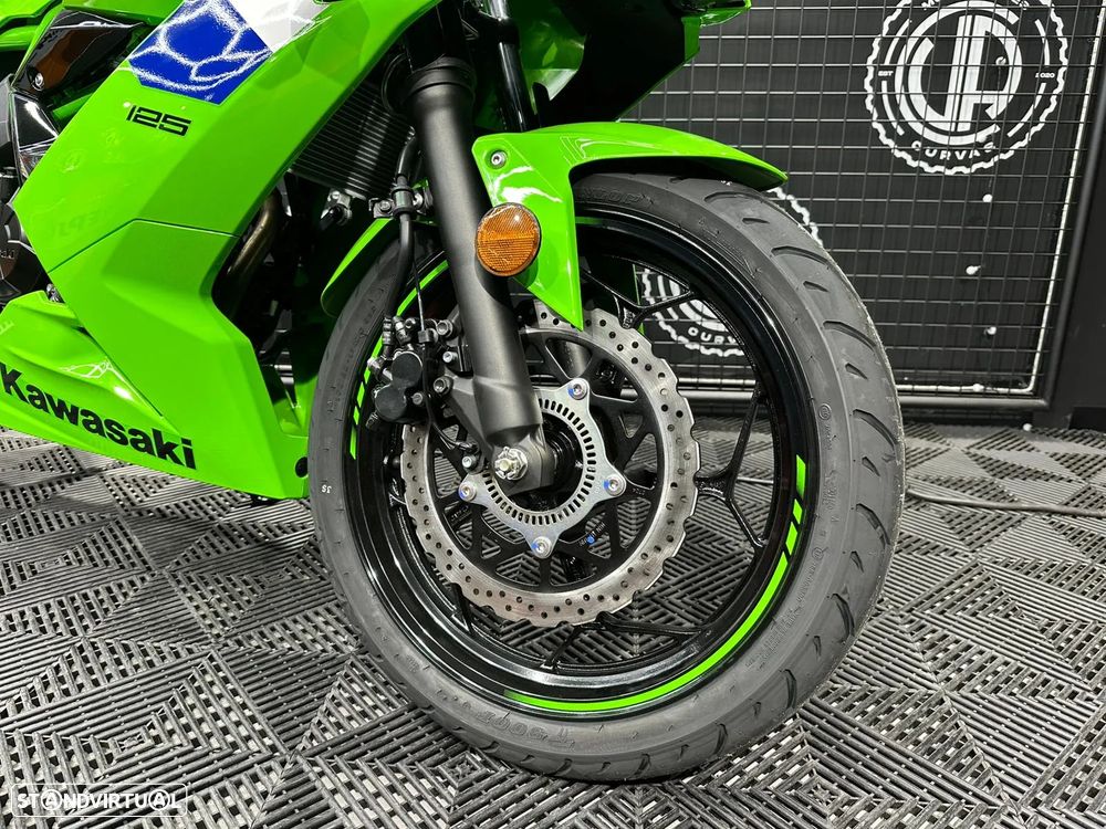 Kawasaki Ninja 125 SE 2026 - 6