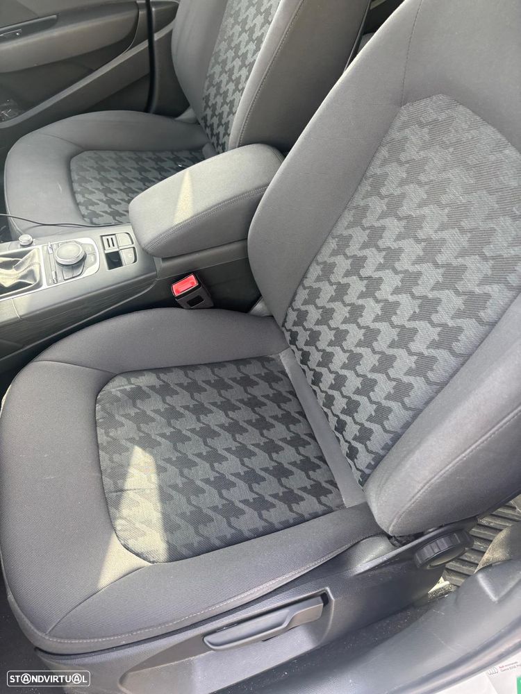 Audi A3 Sportback 1.6 TDI Attraction Ultra - 10
