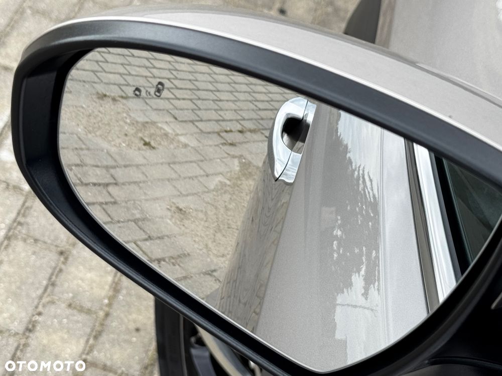 Hyundai Tucson 2.0 CRDI BlueDrive Style 2WD - 25