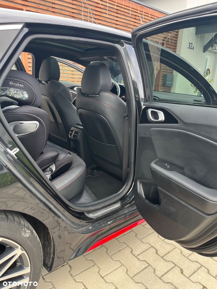 Kia ProCeed 1.6 T-GDI GT DCT - 21