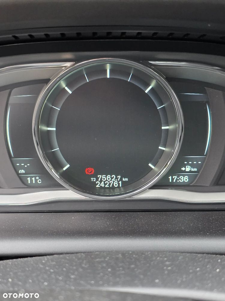 Volvo XC 60 D4 Drive-E Momentum - 4
