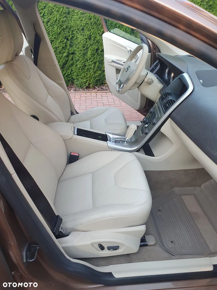 Volvo XC 60 - 12