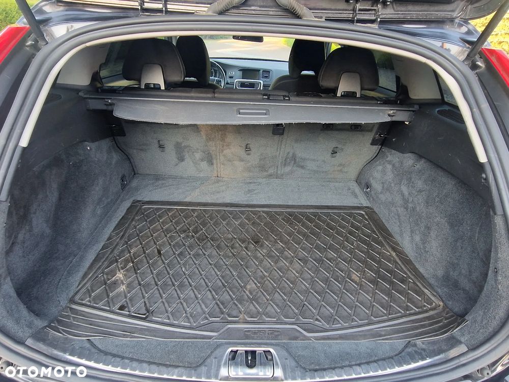 Volvo V60 D2 Momentum - 12