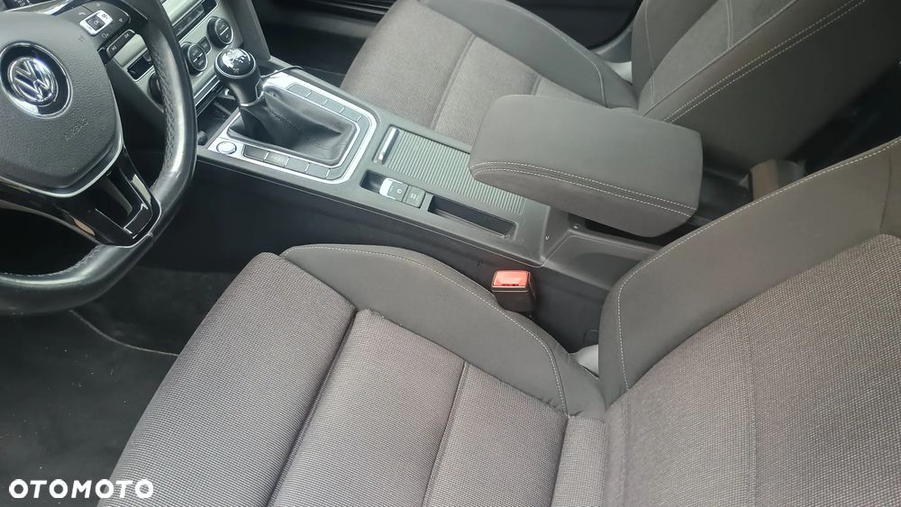 Volkswagen Passat 2.0 TDI BMT Comfortline - 14
