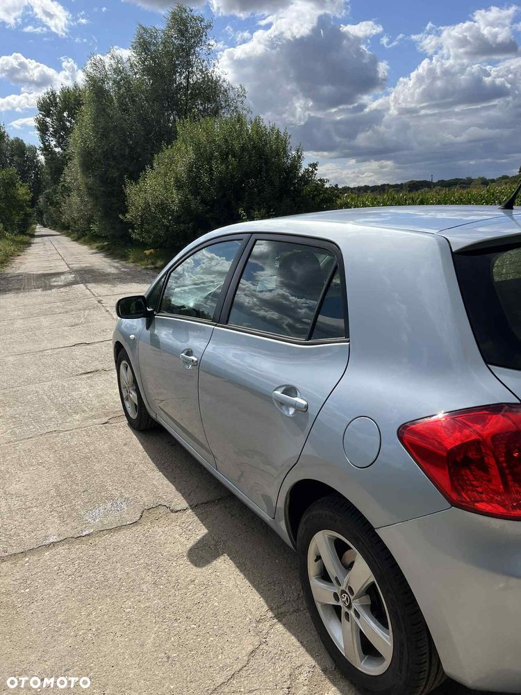 Toyota Auris 2.0 D-4D Sol - 5