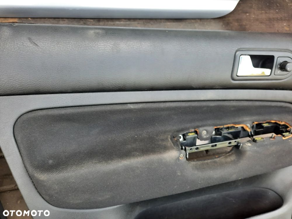 BOCZKI DRZWI TYŁ VW GOLF IV KOMBI - 6