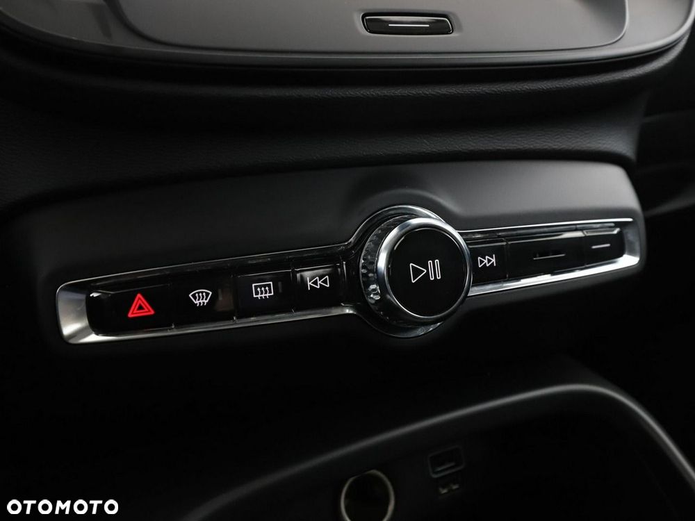 Volvo XC 40 T3 - 30