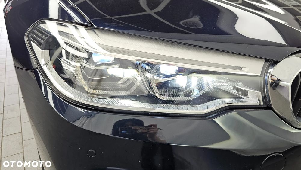 BMW Seria 5 530i xDrive M Sport Edition - 6