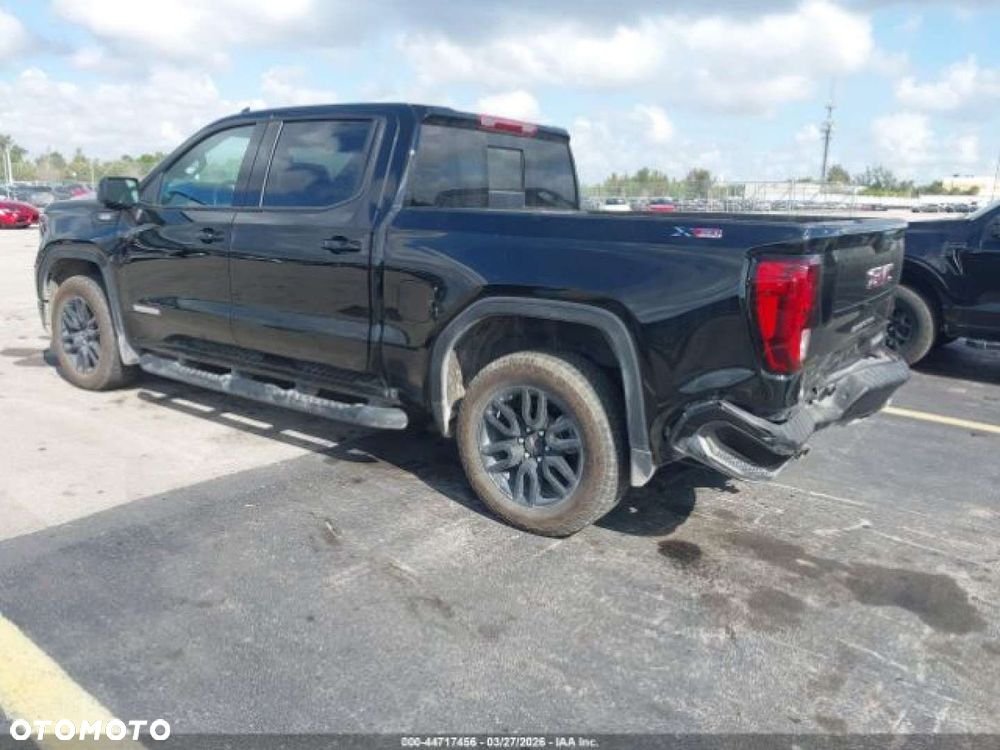 GMC Sierra - 3