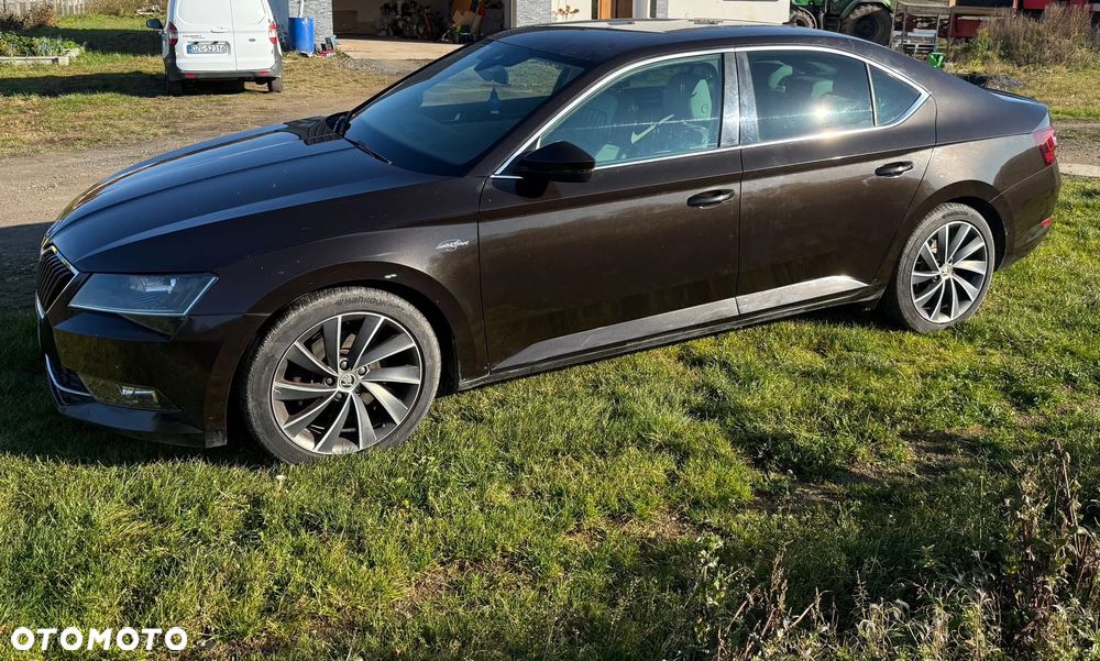 Skoda Superb 2.0 TDI 4x4 L&K DSG - 1