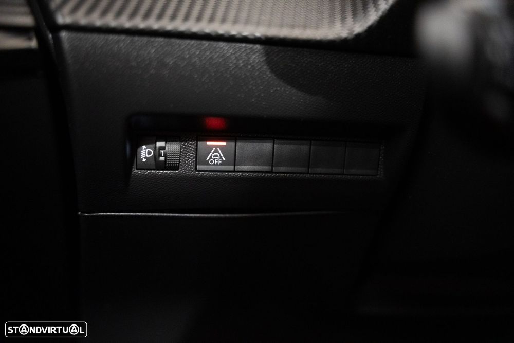 Peugeot 208 1.2 PureTech Allure EAT8 - 13