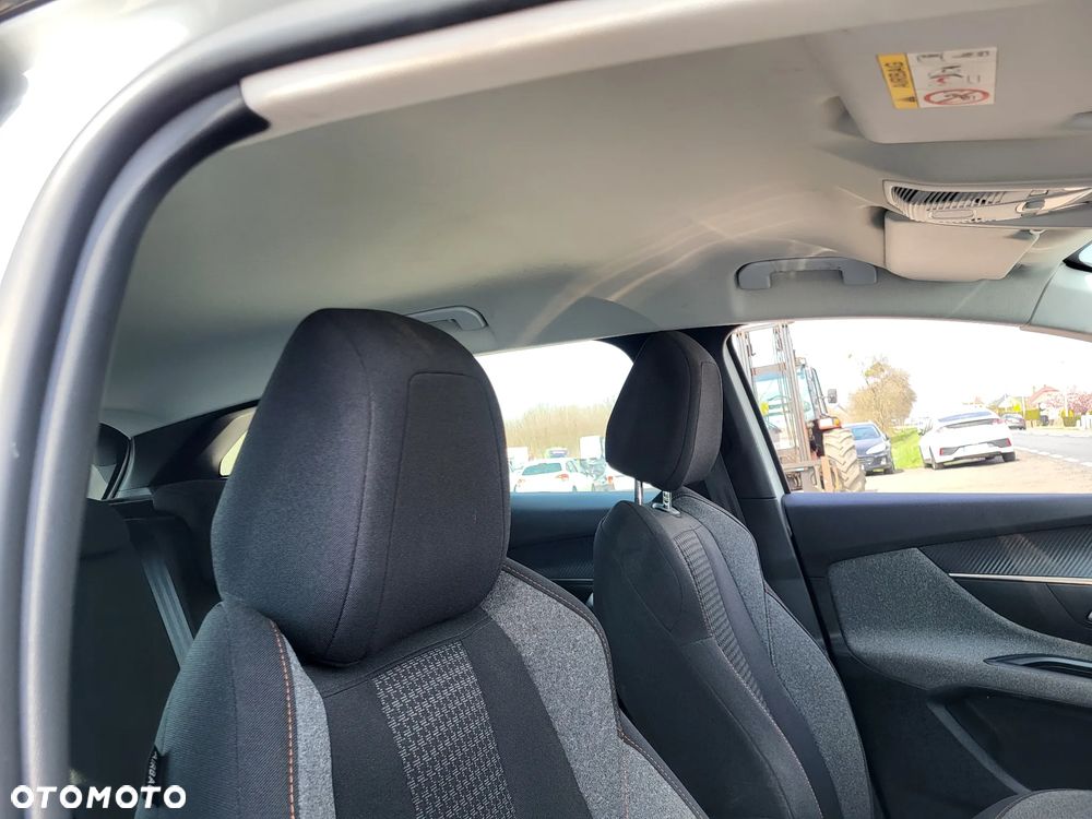 Peugeot 3008 BlueHDi 130 Stop & Start EAT8 Allure - 29
