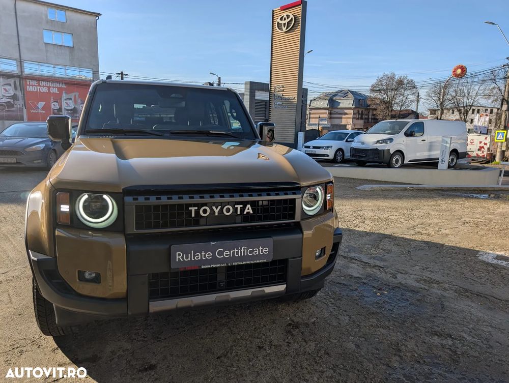 Toyota Land Cruiser - 2