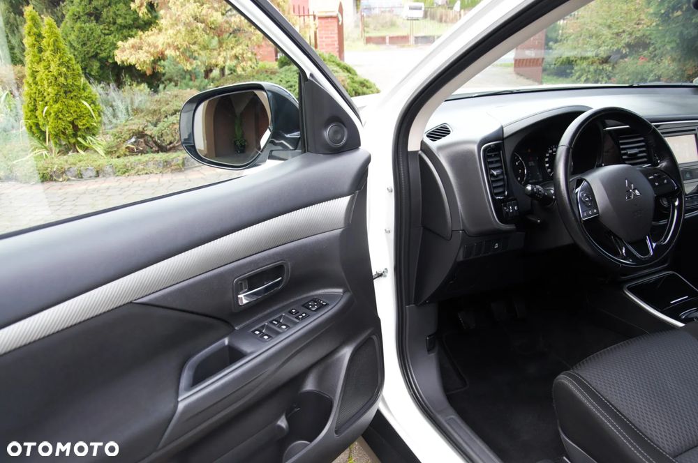 Mitsubishi Outlander 2.0 2WD Diamant - 20