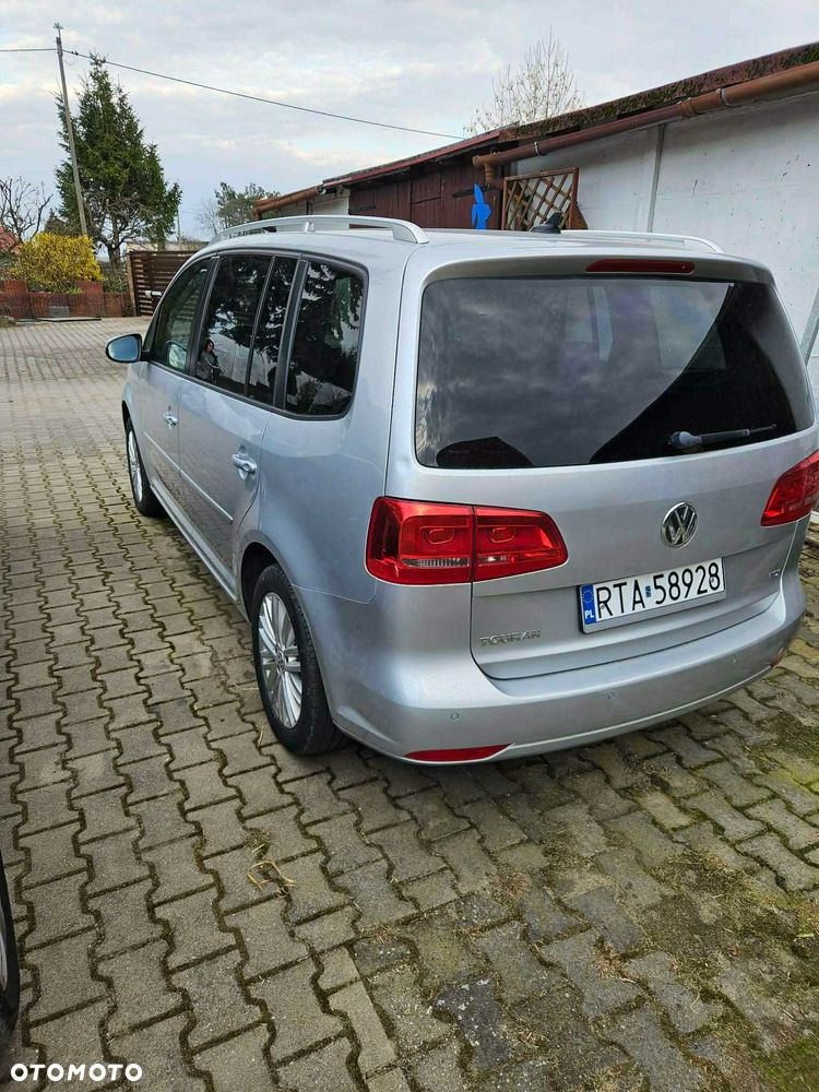 Volkswagen Touran - 3