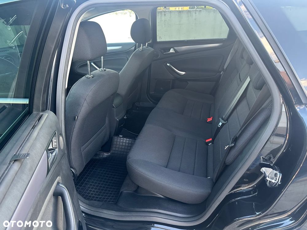 Ford Mondeo 2.0 TDCi Titanium - 12