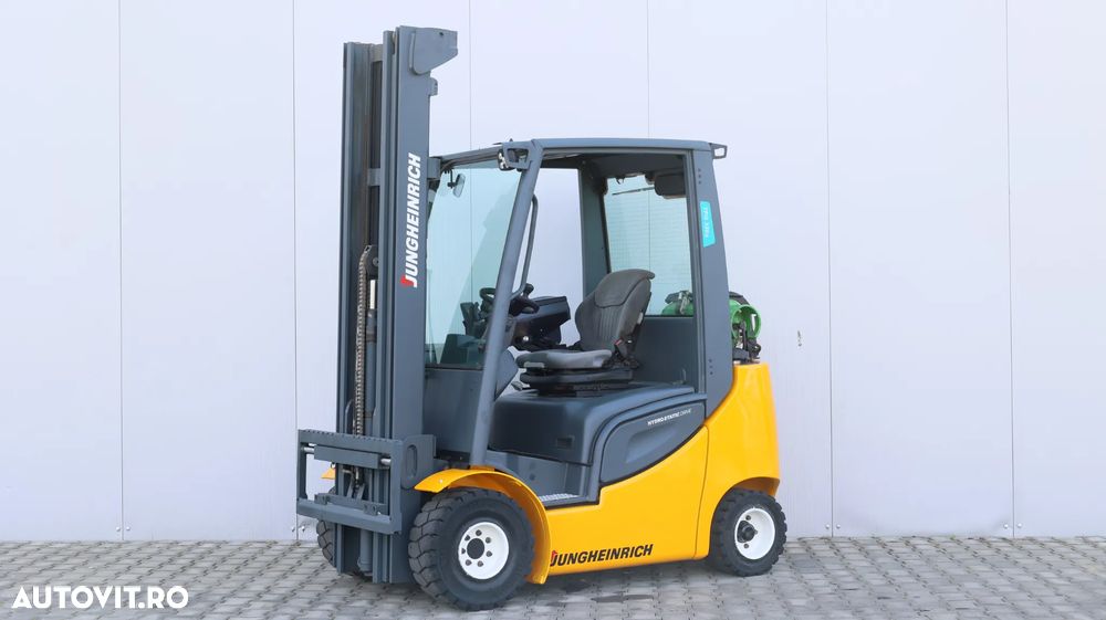 Jungheinrich TFG 320s