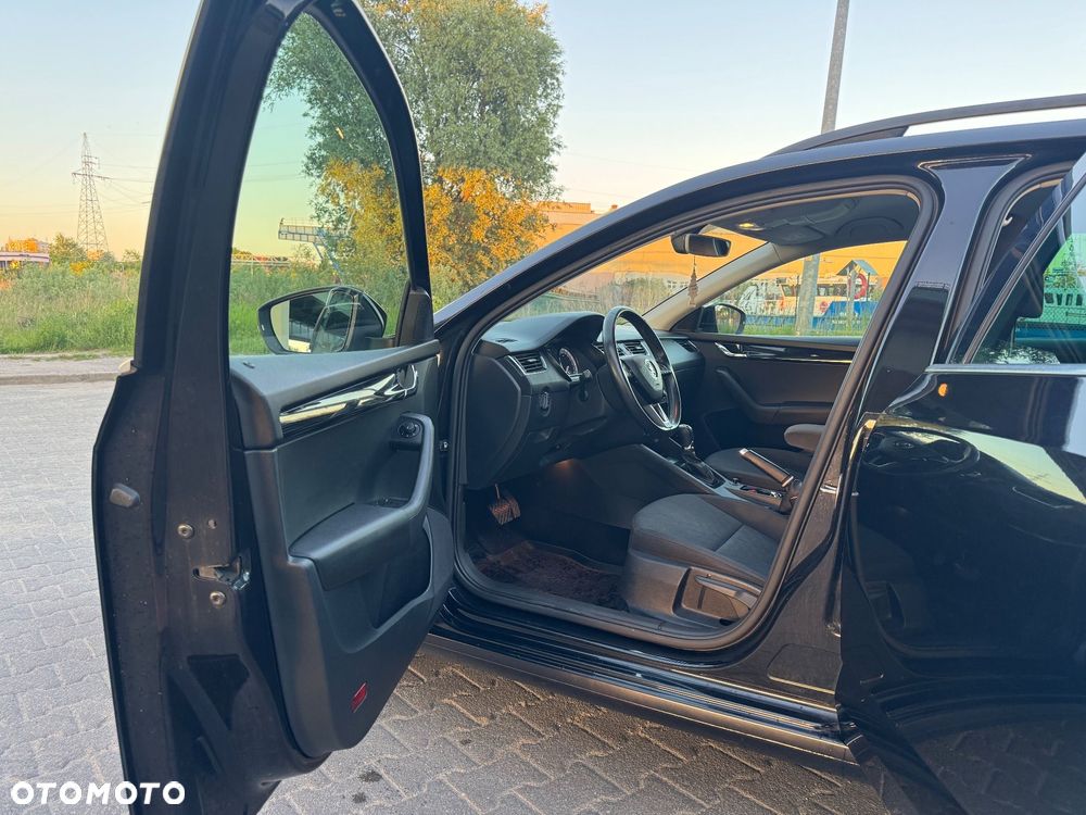 Skoda Octavia 2.0 TSI Style DSG - 24