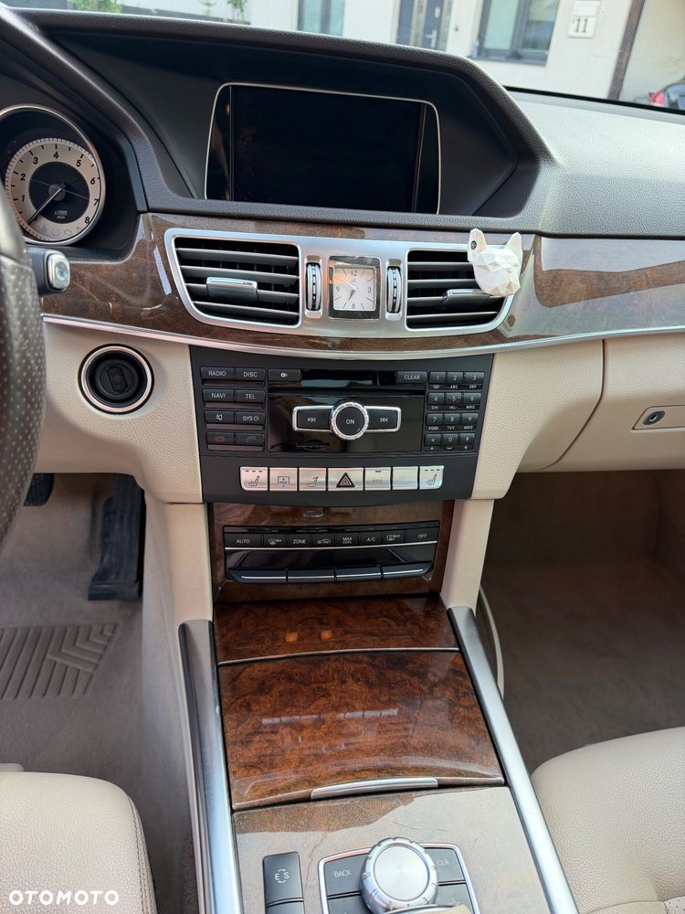 Mercedes-Benz Klasa E 350 4Matic 7G-TRONIC - 9