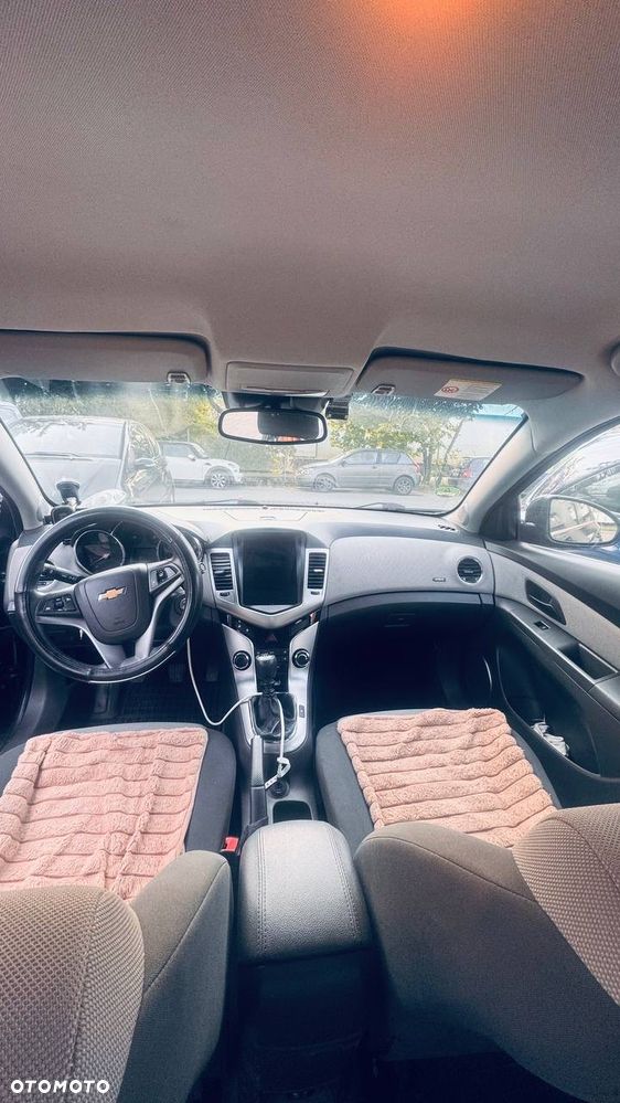 Chevrolet Cruze 1.8 LT - 10