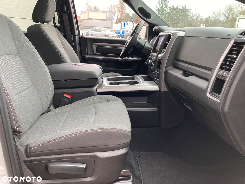 Dodge RAM 1500 5.7 4x4 - 23