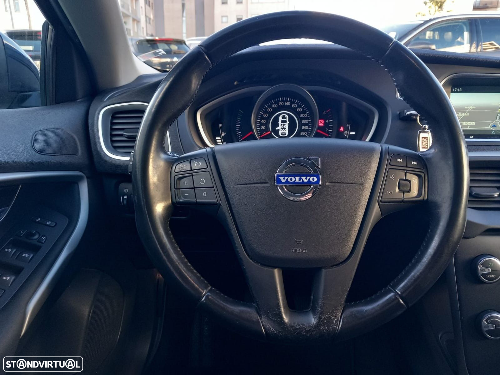 Volvo V40 1.6 D2 Eco Momentum - 17