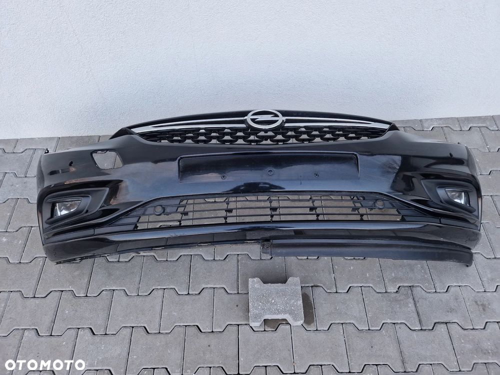 Zderzak Opel Astra 5 V - 3