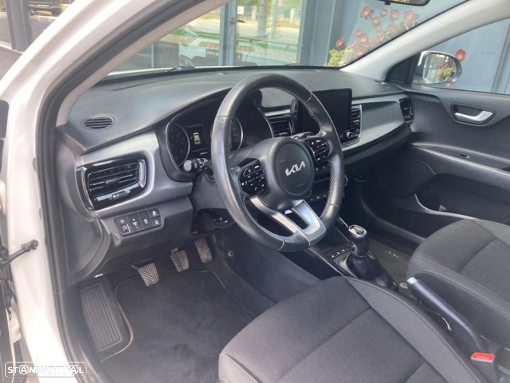 Kia Rio 1.0 T-GDI 100 Vision — fotografia 12