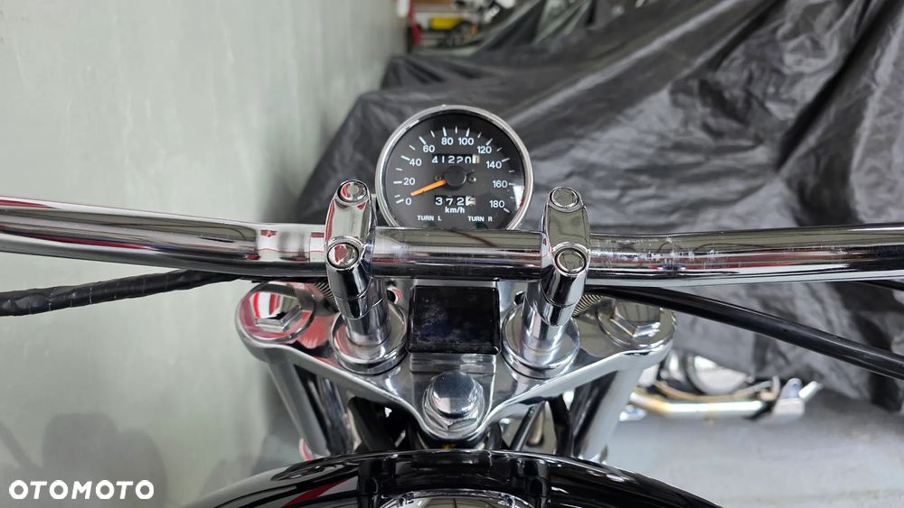 Suzuki Intruder - 29