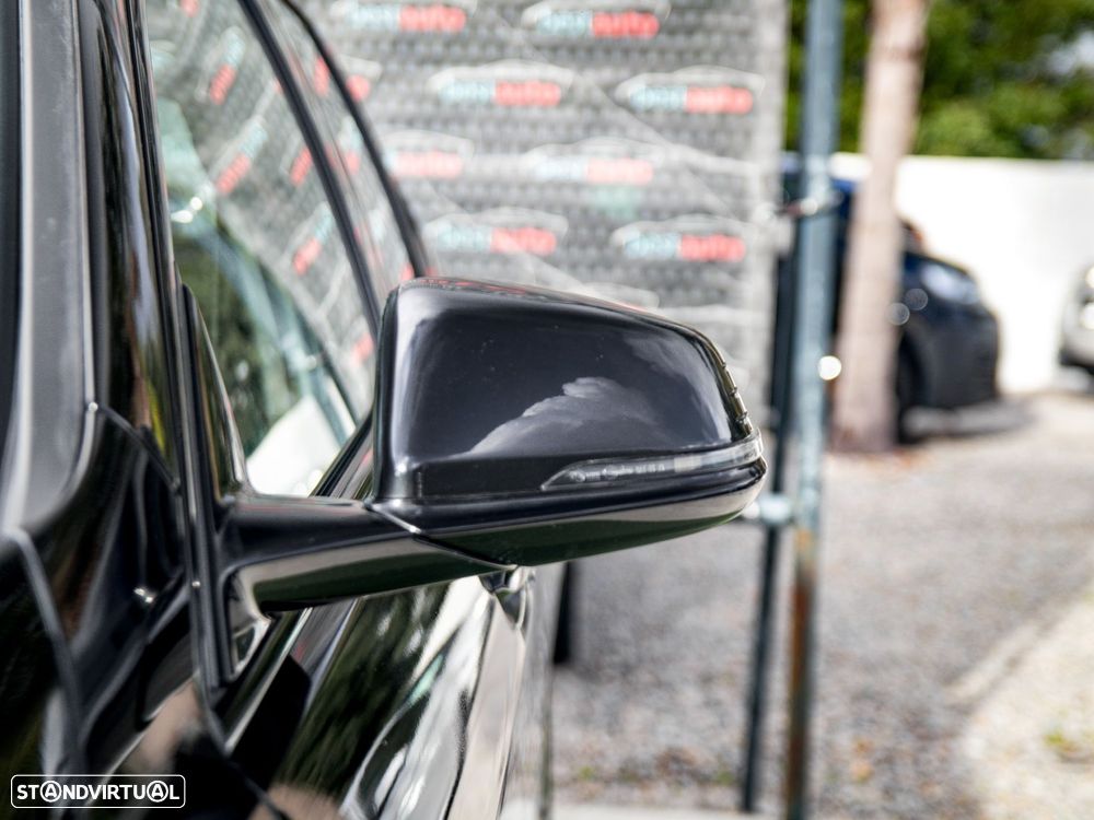 BMW 116 d Pack Desportivo M - 19