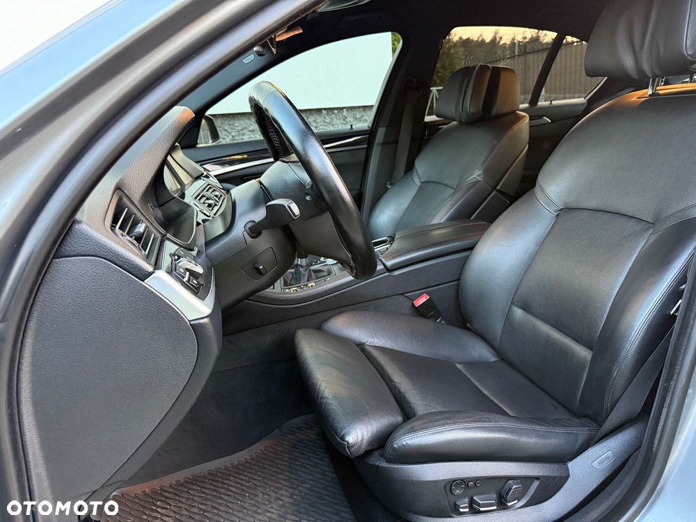 BMW Seria 5 520d Efficient Dynamics Edition - 26