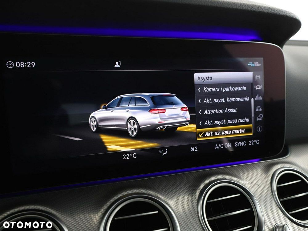 Mercedes-Benz Klasa E 250 9G-TRONIC Avantgarde - 27