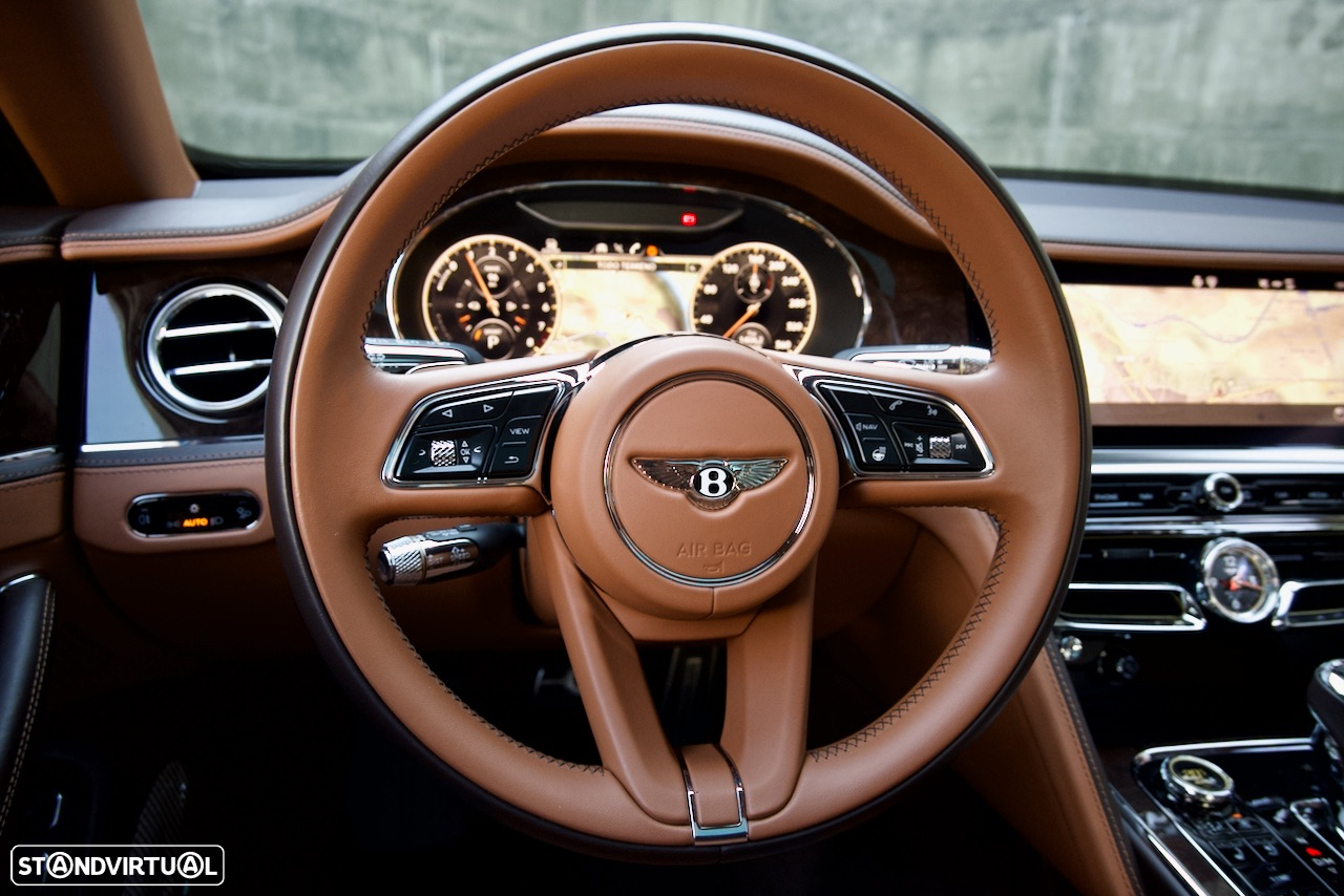 Bentley Flying Spur Hybrid - 37