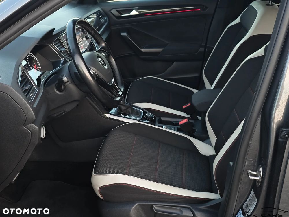 Volkswagen T-Roc 2.0 TDI SCR 4MOTION DSG R-Line - 32