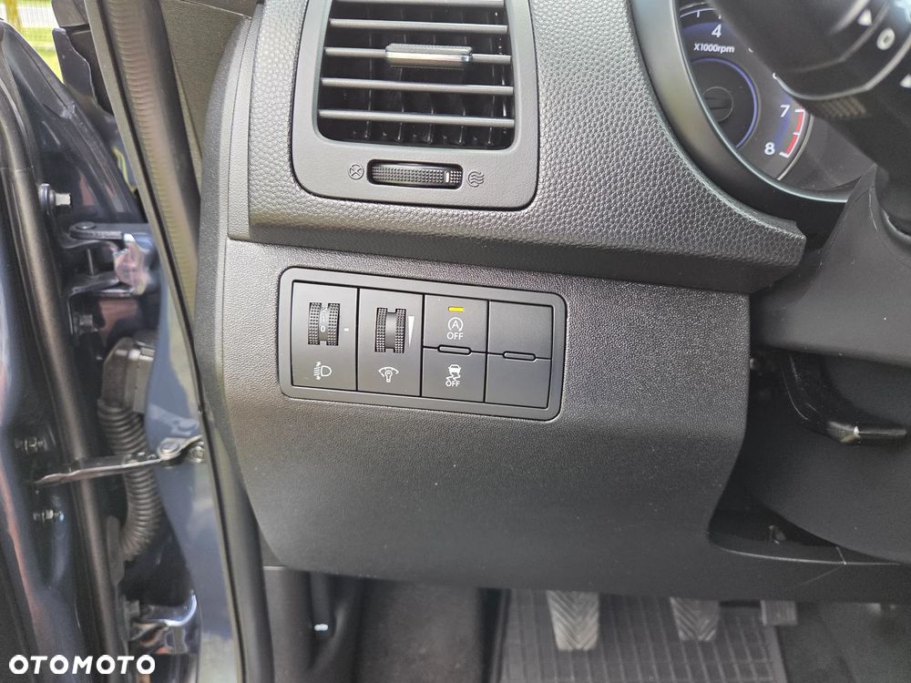 Hyundai ix20 1.4 blue - 12