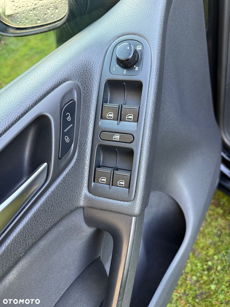 Volkswagen Golf - 10