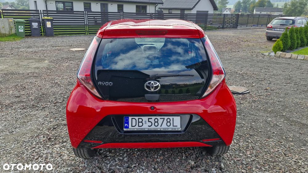 Toyota Aygo x-play - 18