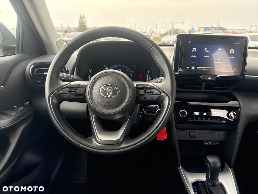 Toyota Yaris Cross - 13