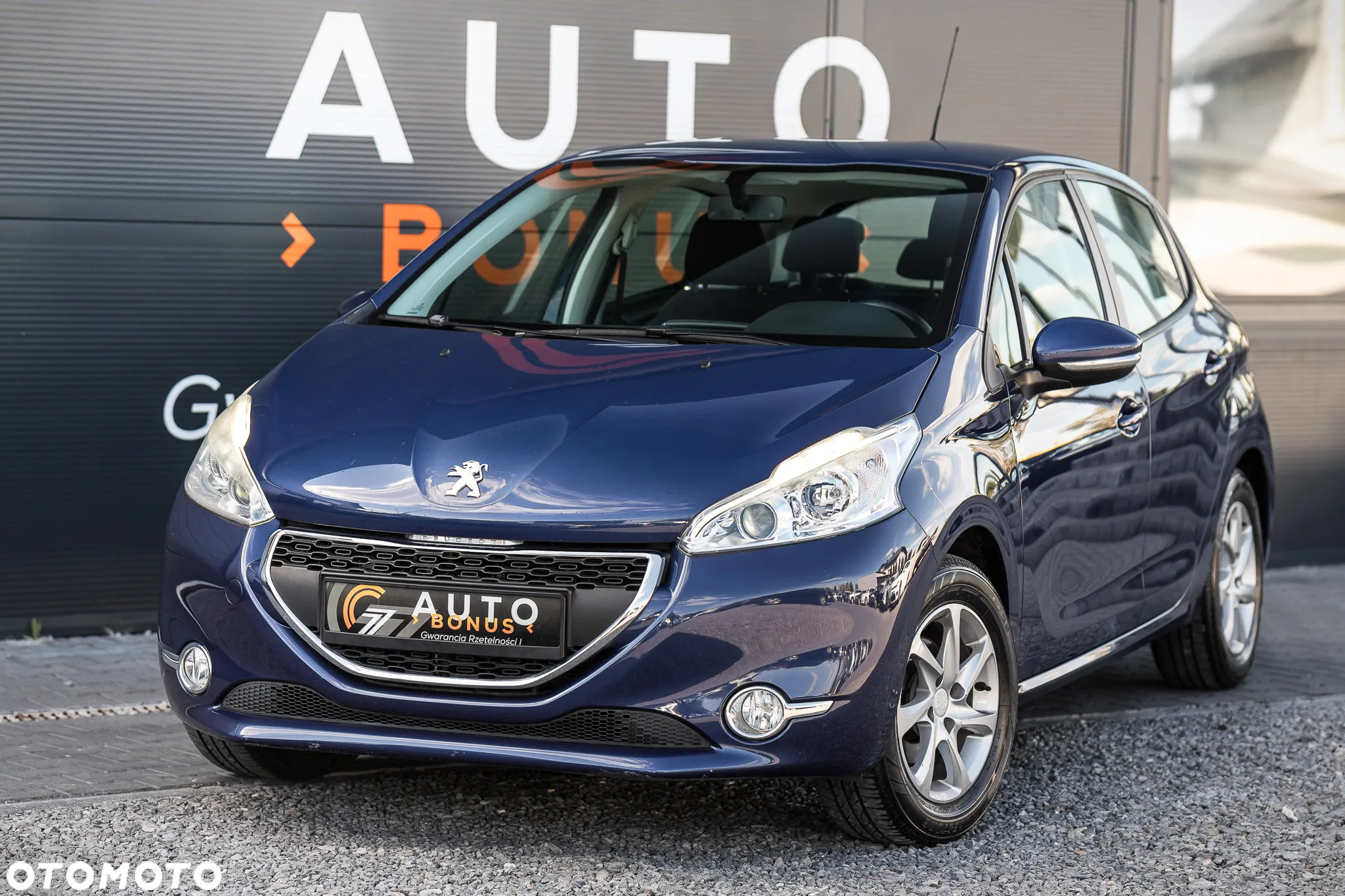 Peugeot 208 - 5